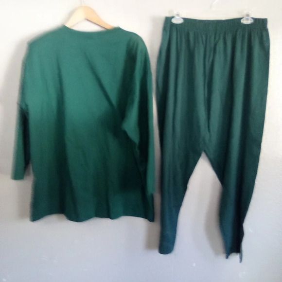 Beautiful long sleeve set ( box BF ) - Picture 2 of 2